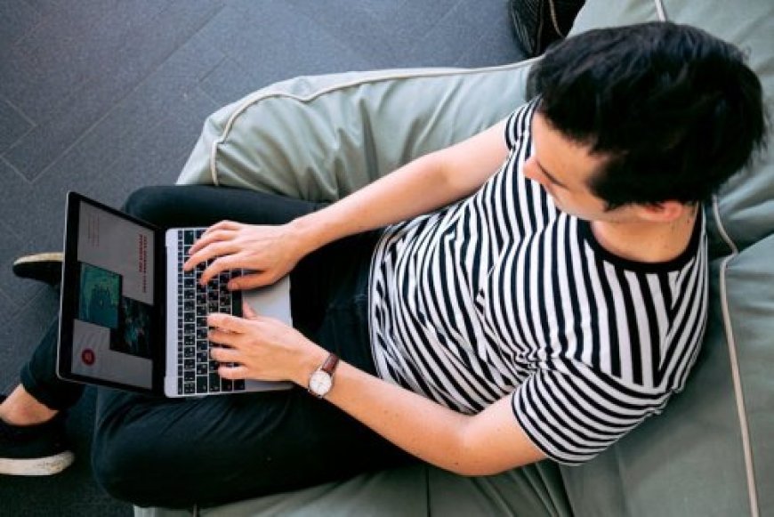 Developing Digital Revenue Streams: A Student’s Guide to Online Earning