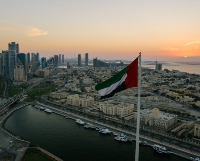 Free Zone vs Mainland in the UAE: What You  Actually Need to Know 
