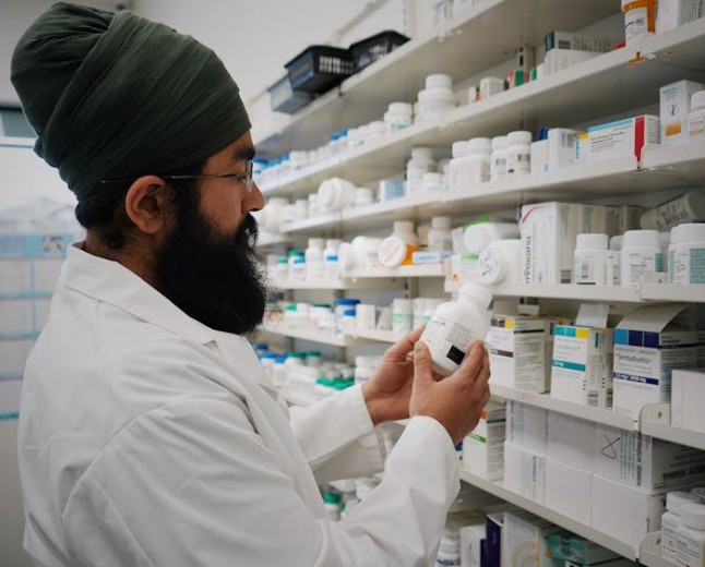 How to Register and Launch a Pharmacy Business in the UK 