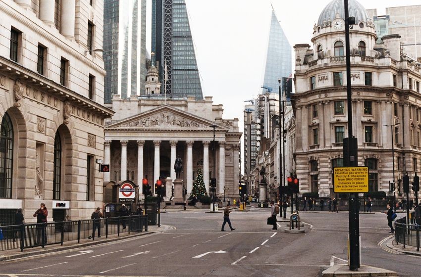 UK Financial Services Licences: What Needs FCA Approval
